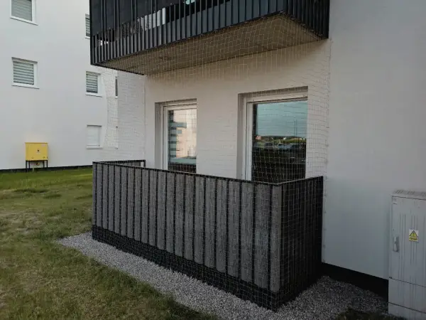 Jak zabezpieczyć balkon przed wypadkami dzieci i zwierząt?