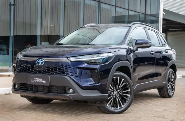 Toyota Corolla Cross - kiedy w salonach i co warto wiedzieć?
