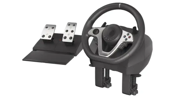 Kierownice do Xbox One z pedałami, gotowe do wyścigów.
