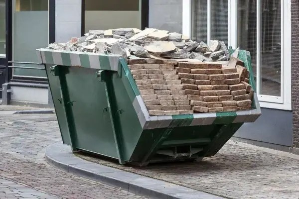 Co zrobić ze starą papą? Uniknij kar i nielegalnego wywozu