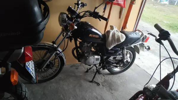 Suzuki GN 125 dane techniczne - co warto wiedzieć przed zakupem