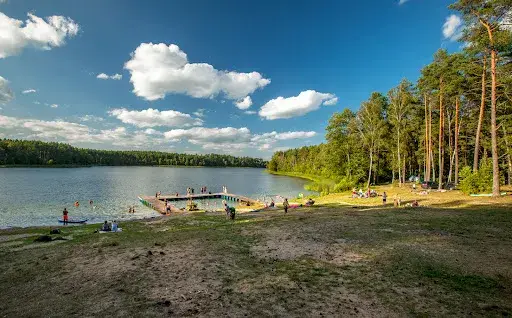 Jedwabno atrakcje: odkryj najpiękniejsze miejsca i wydarzenia