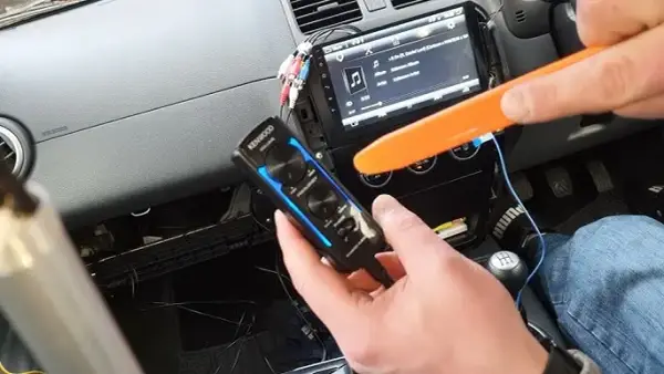 Jak podłączyć subwoofer? 7 kroków do basu w Twoim samochodzie