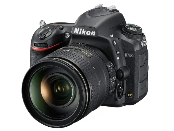 Profesjonalny aparat Nikon D750 z obiektywem. Idealny do każdego testu i sesji zdjęciowej.