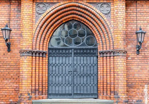Rzeźba gotyk: Odkryj tajemnice sztuki gotyckiej w architekturze