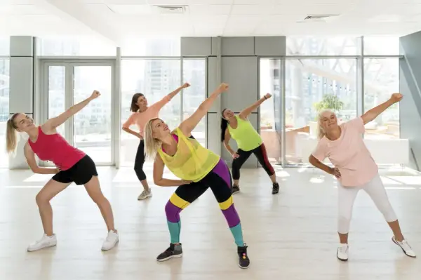 Trening fitness co to - poznaj jego korzyści i różne formy ćwiczeń