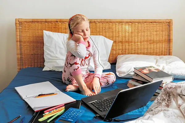 Kiedy laptopy dla 4 klasistów będą dostępne? Sprawdź terminy dostaw