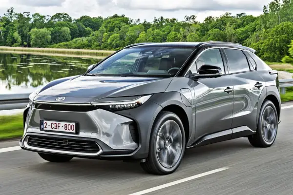 Toyota bZ4X - Cennik i wersje. Czy warto kupić?