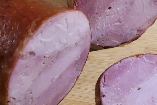 Kiełbasa z szynki - proste przepisy i sekrety domowej produkcji