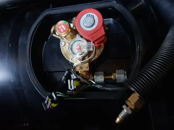 LPG w samochodzie - Czy to się opłaca i jak wpływa na silnik?