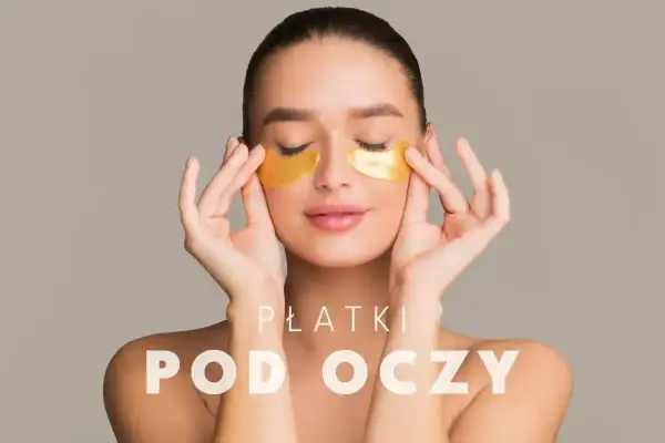 Kobieta z zamkniętymi oczami delikatnie poprawia złote płatki pod oczami. Dowiedz się, jak nakładać płatki pod oczy dla promiennej skóry.