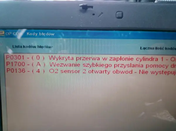 Lista kodów błędów Opel Meriva B: P0301 (przerwa w zapłonie), P1700 (wezwanie pomocy), P0136 (O2 sensor 2 otwarty obwód).