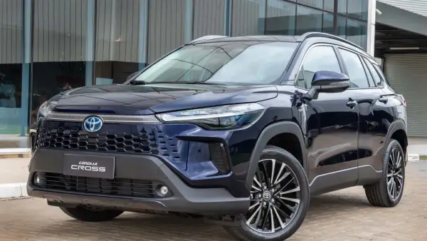 Toyota Cross - Który model wybrać i jak nie przepłacić?