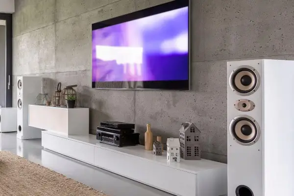 Jak podłączyć kino domowe do telewizora i dekodera? - Poznaj 3 sposoby