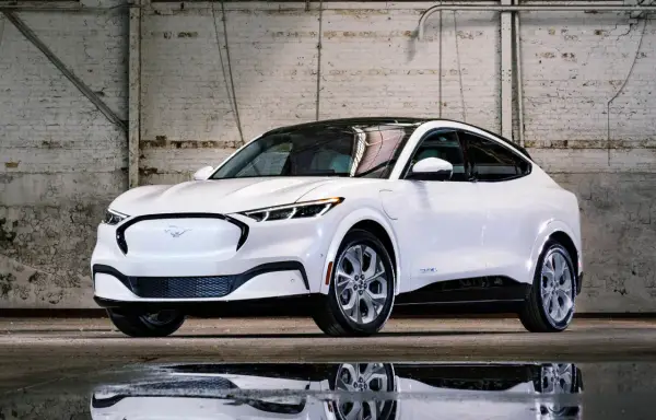 Ford Mustang Mach-E - Czy to elektryk dla Ciebie?