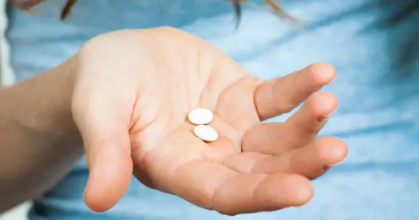 Doxycyclinum skutki uboczne - Jak ich uniknąć i na co uważać?