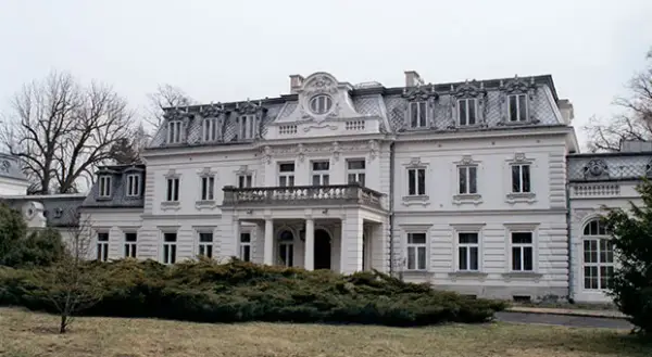 Pałac w Zaborowie: fascynująca historia i tajemnice architektury