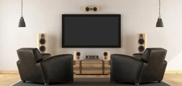 Jakim kablem podłączyć kino domowe do telewizora, by uniknąć problemów?