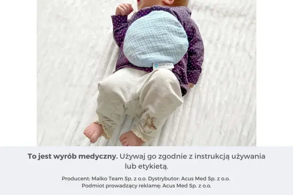 Ciepły termofor z pestek wiśni dla noworodka, delikatnie ogrzewający brzuszek maluszka.
