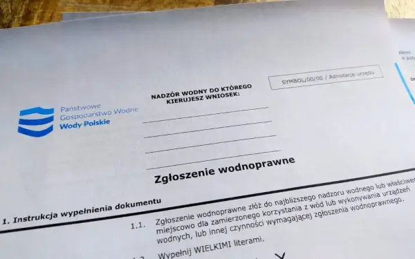 Pozwolenie wodnoprawne na działce - Kiedy potrzebne? Poradnik