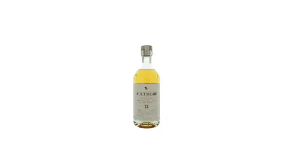 Bouteille de whisky Aultmore 12 ans d'âge, Speyside Single Malt Scotch Whisky, avec une étiquette grise et dorée.