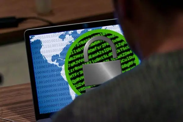 Który antywirus najmniej obciąża system i nie spowalnia komputera?