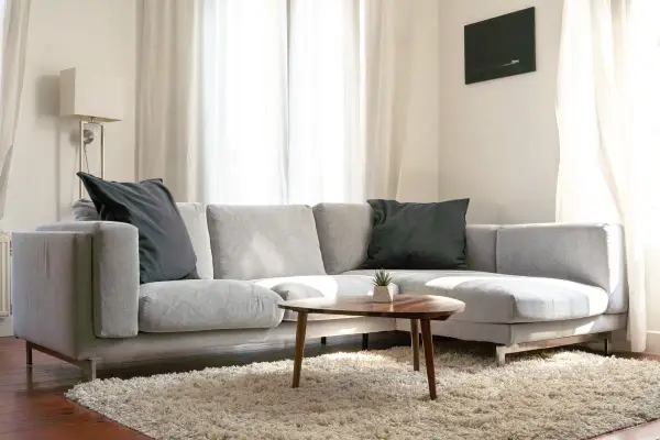 Jaka kanapa do salonu? Odkryj idealne modele do każdego wnętrza