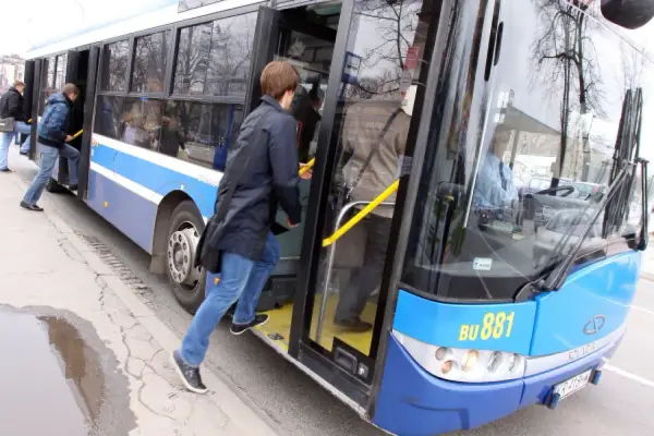 Jak dojechać do osiedla szkolnego w Krakowie - najlepsze trasy i transport