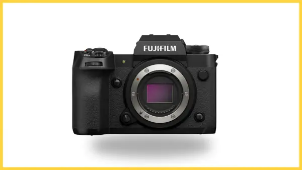 Czarny aparat Fujifilm xh2 z obiektywem.