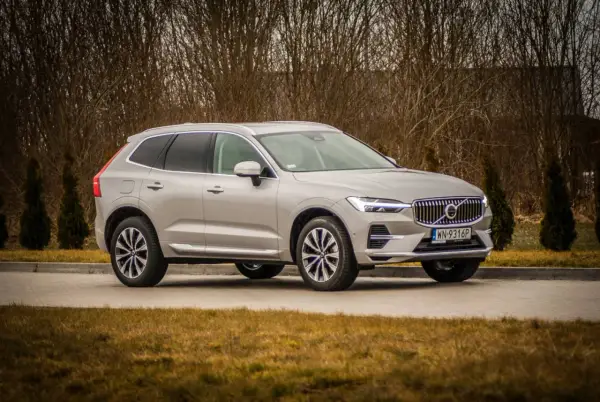 Volvo XC60 akumulator - gdzie jest? I i II generacja