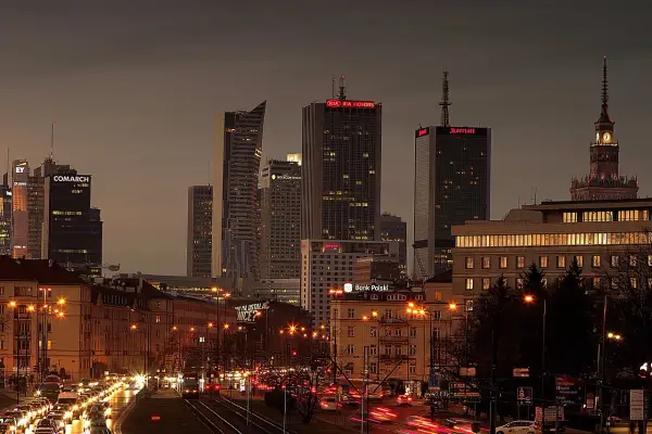 Położenie Warszawy: Centralne serce Polski - kluczowe fakty