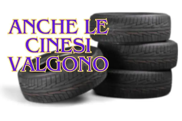 Pneumatici coreani marche: anche le cinesi valgono. Una pila di pneumatici neri su sfondo bianco.