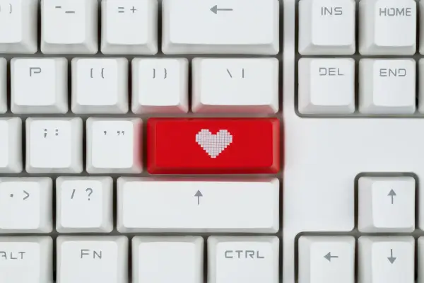 Jak zrobić serce na klawiaturze laptopa: 3 szybkie i skuteczne metody