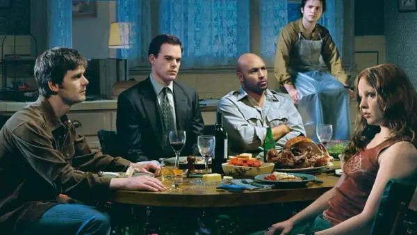 Six Feet Under 2023 - recenzja serialu pogrzebowego o losach rodziny