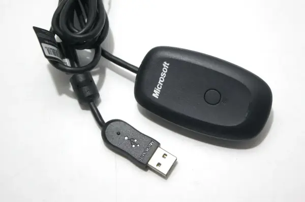 Adapter USB do pada Xbox 360. Dowiedz się, jak podłączyć pada Xbox do PC za pomocą tego akcesorium.