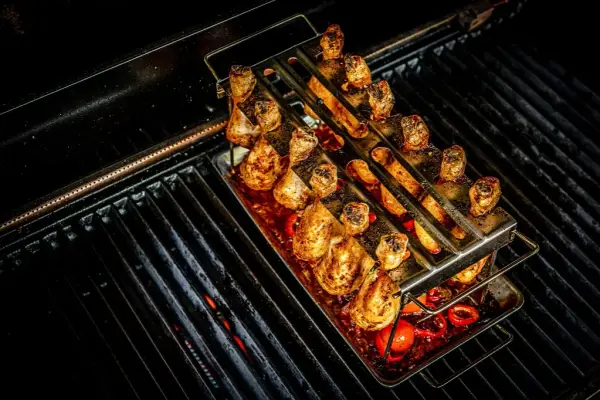 Ile grillować kurczaka na grillu elektrycznym, aby nie był suchy?