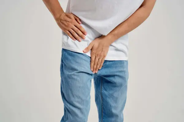 Objawy prostaty po 50: Jak rozpoznać problemy z układem moczowym?