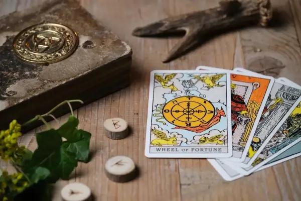 Tygodniowy Horoskop Miłosny - Jak go czytać mądrze?
