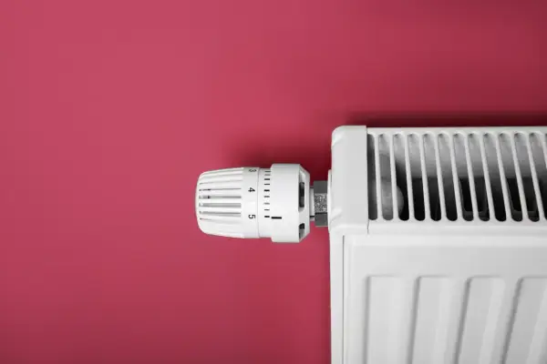 Czy radiator do kominka się opłaca? Zalety, wady i efektywność ogrzewania