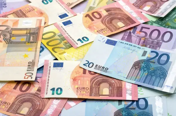 Jaka waluta jest w Irlandii: informacje o euro i wymiana pieniędzy