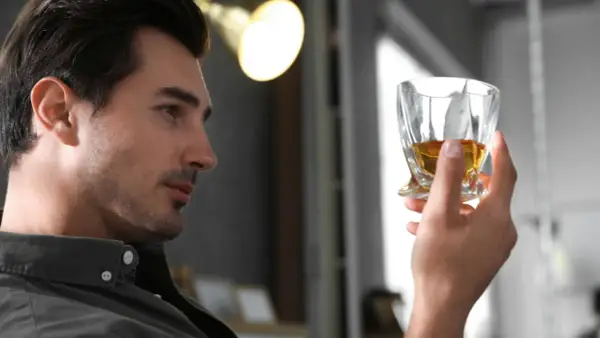 Wódka czy whisky: co jest zdrowsze dla Twojego organizmu?