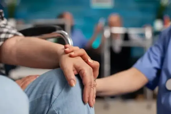 Czy L4 na umowie zlecenie jest płatne? Sprawdź, kto może otrzymać zasiłek