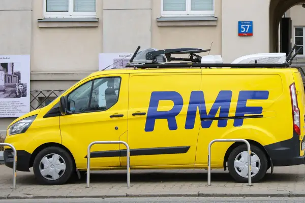 Rmf fm na jakiej stacji? Sprawdź częstotliwości w Polsce
