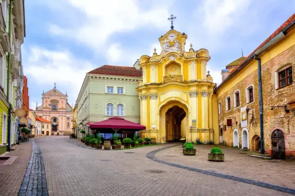 Czy w Wilnie jest bezpiecznie? Odkryj ukryte zagrożenia i bezpieczne miejsca