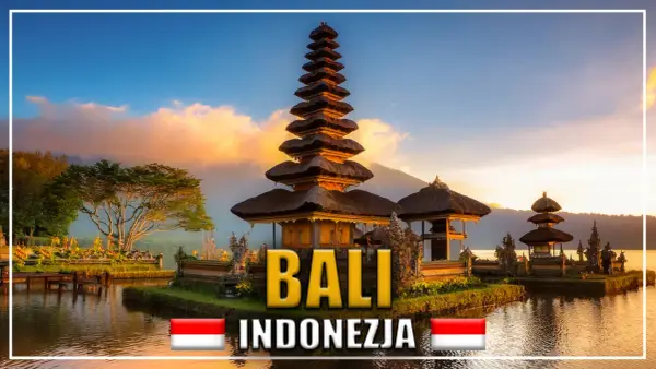 Piękna świątynia na wodzie na Bali, Indonezja. Idealne miejsce, by zastanowić się, kiedy jechać na Bali.