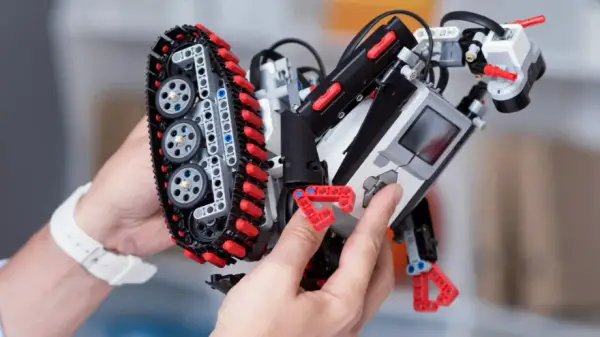 Najlepsze czerwone roboty zabawki, które zachwycą każde dziecko