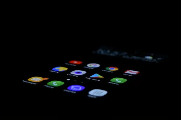 Ikona aplikacji do nagrywania rozmów na Androidzie. Widoczne ikony: Galeria, Aparat, Sklep Play, Telefon, Wiadomości, Gmail, Chrome.