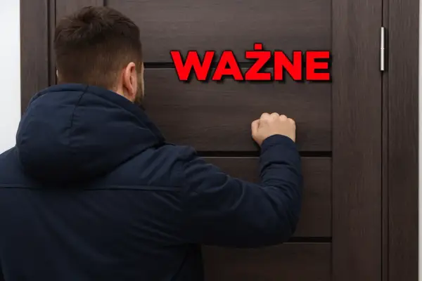 Mężczyzna puka do drzwi z napisem "WAŻNE". Czy nadzór budowlany może wejść do mieszkania?