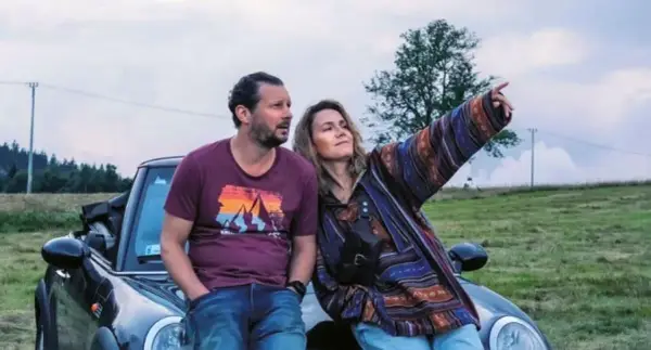 Gdzie kręcono film Miłość jest blisko? Odkryj tajemnice lokalizacji