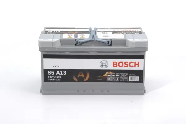 Akumulator Bosch S5 A13 95Ah 12V, idealny do Renault Master 2, zapewni niezawodność w każdych warunkach.